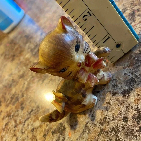 Vintage Cute little kitty decor figurine - Picture 3 of 5